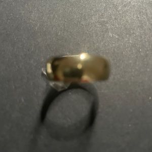 Gold ring